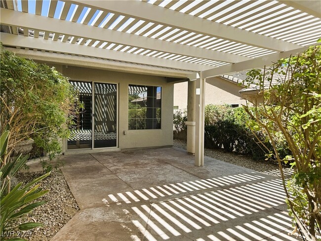 Building Photo - 33 Gladewater Dr