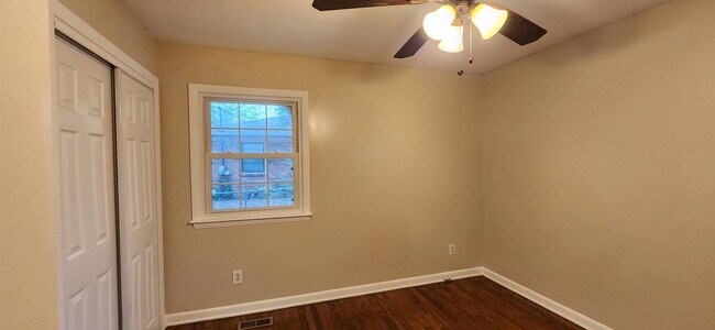Building Photo - 1007 Arberdale Dr