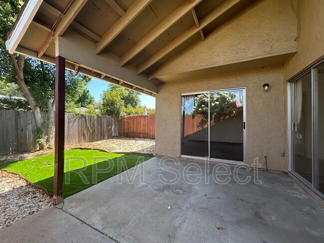 Building Photo - 8085 Forest Glen Way