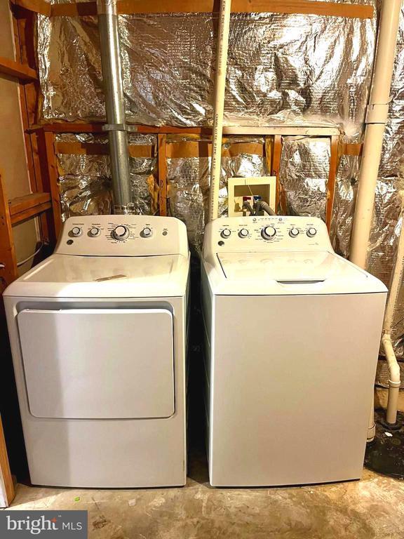 Building Photo - 3280 Halcyon Ct