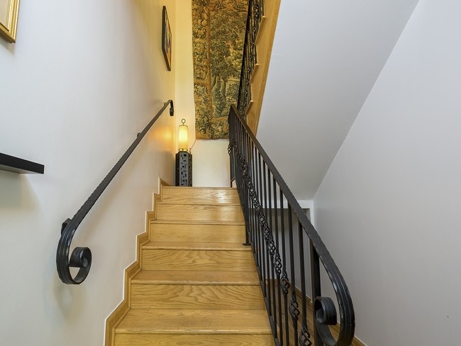 Building Photo - 632 15th St