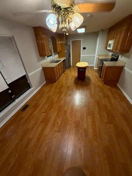 Building Photo - 2713 Fair Oak Ct