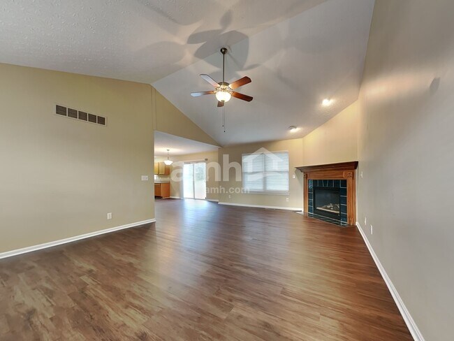 Building Photo - 1889 Bridle Path