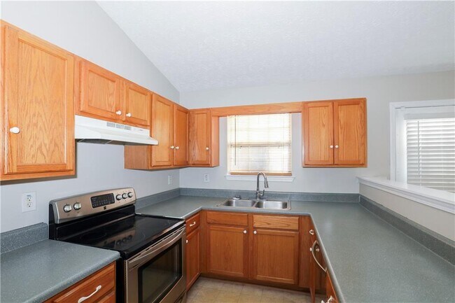 Building Photo - 3912 Old Ivy Ct