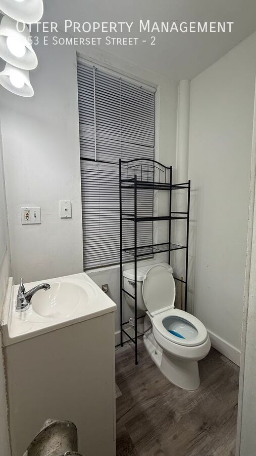 Building Photo - 2353 E Somerset St