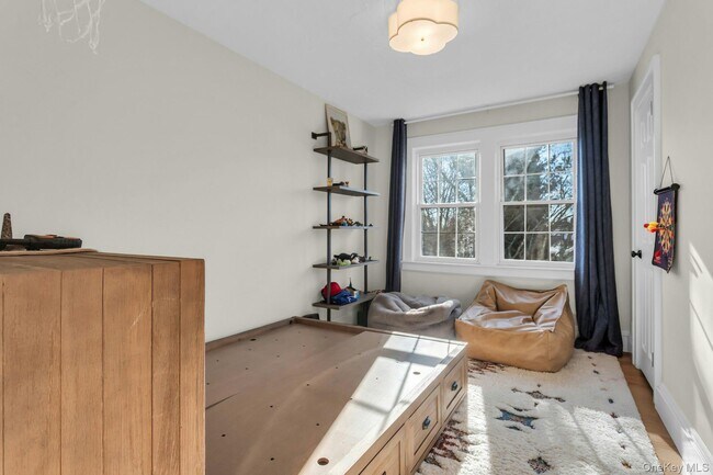 Building Photo - 32 Katherine St