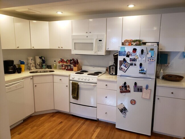 Building Photo - 1-bed on GL-B SEPT