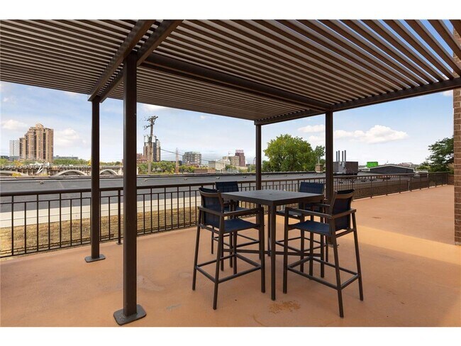 Building Photo - 401 S 1st St