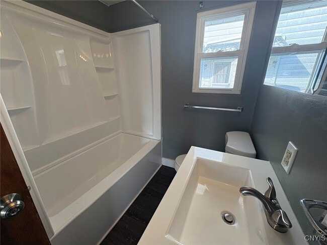 Building Photo - 519 Sunflower Dr