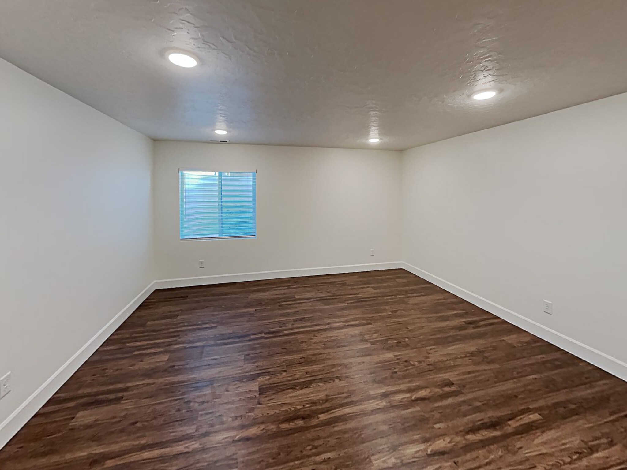Building Photo - 6584 Old Forest Dr