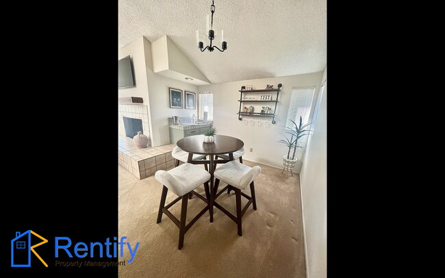 Building Photo - Gated 2bed/2bath home with lots of amenities