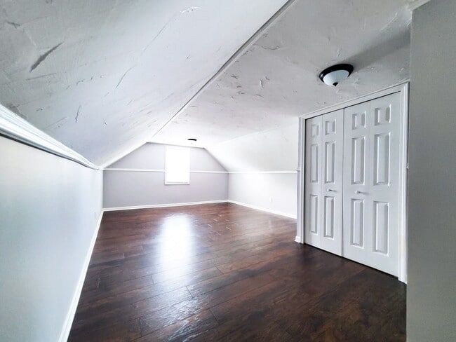 Building Photo - 3 Bed - 1.5 Bath Cape Cod for Rent in Willowick!