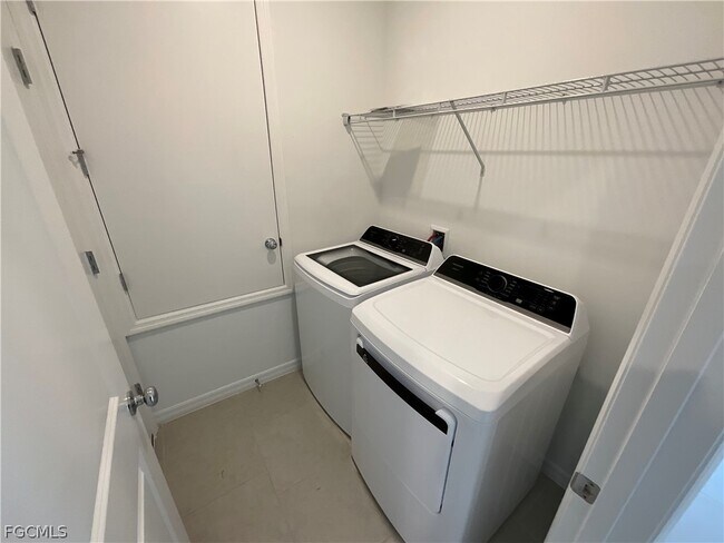 Building Photo - 17236 Cantu Ct