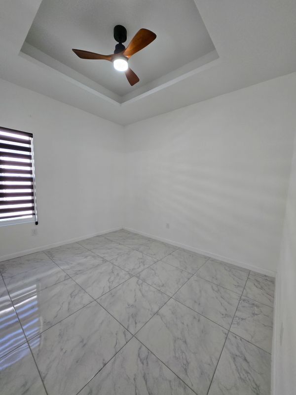 Building Photo - 918 N Woodson Ave