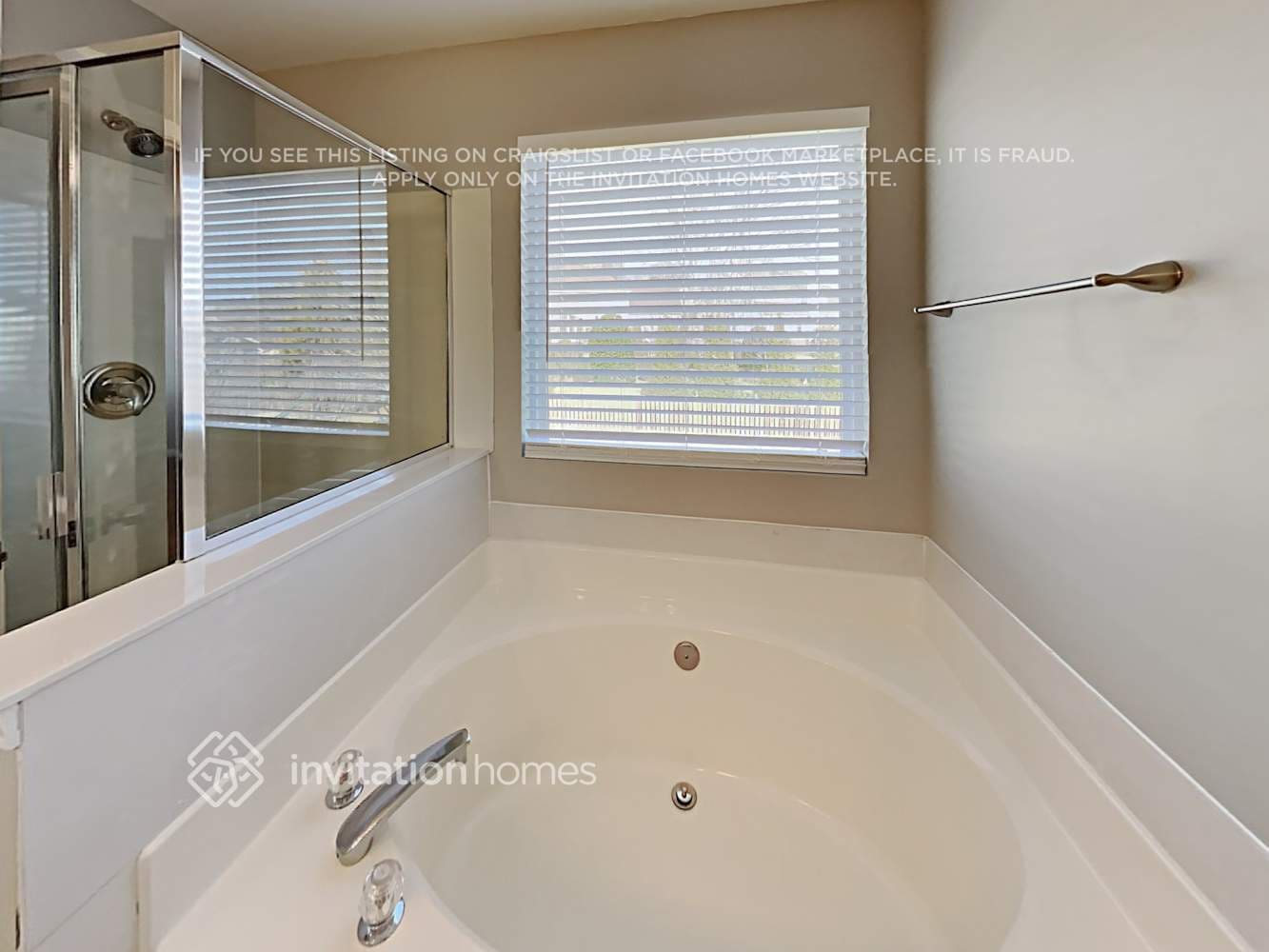 Building Photo - 4815 Asherton Pl NW