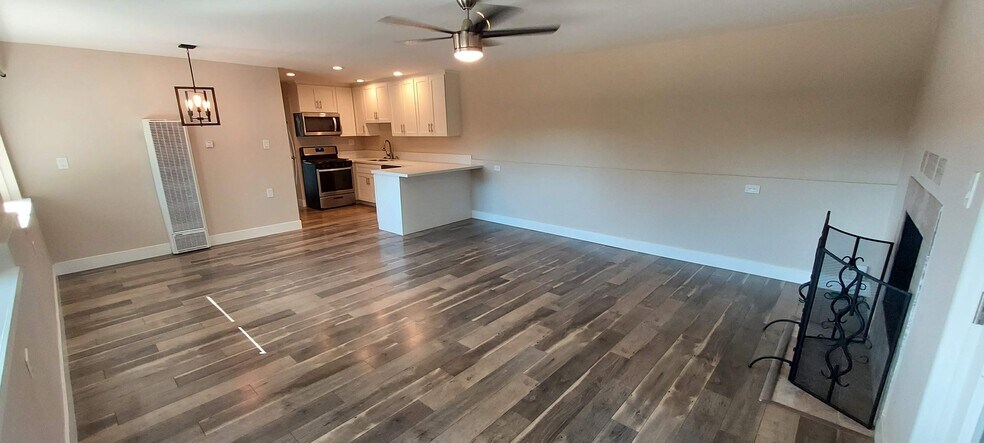 Building Photo - 603 Sunset Dr