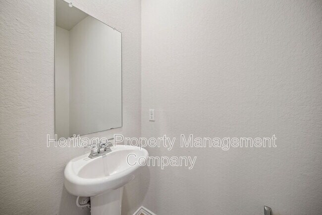 Building Photo - 7327 Tradinghouse Ln