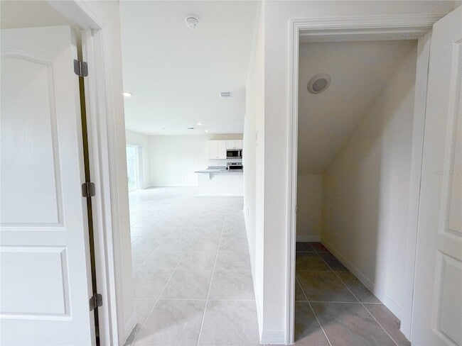 Building Photo - 2054 Tay Wes Dr