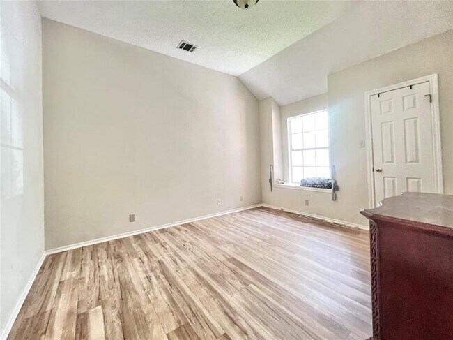 Building Photo - 1105 Ravens Cove