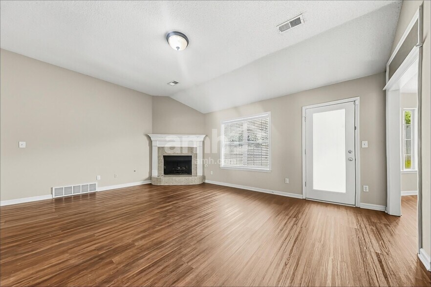 Building Photo - 6646 Raner Cv