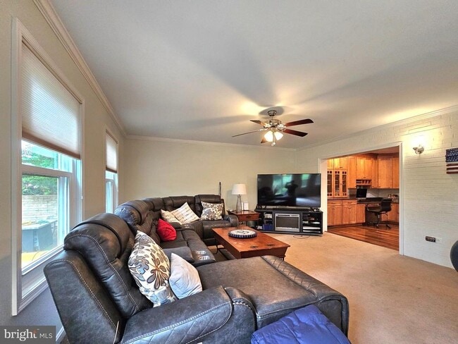Building Photo - 3803 Aquia Dr