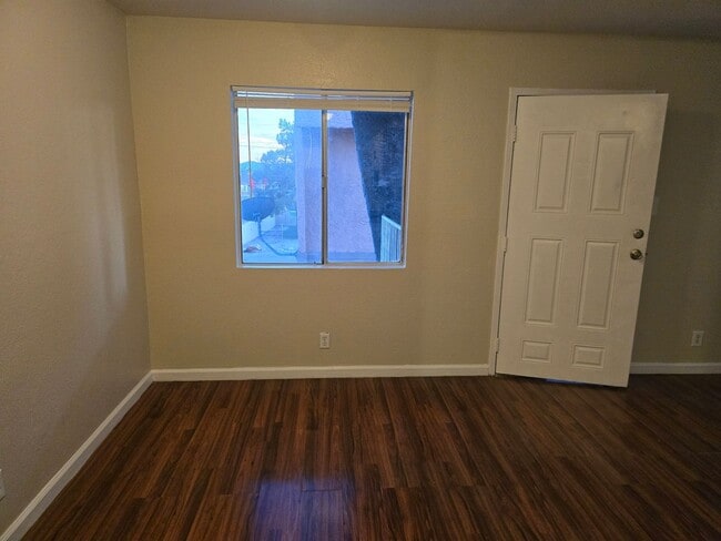 Building Photo - 1724 Breckenwood Ct
