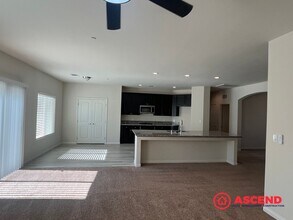 Building Photo - Stunning 4 Bedroom Home In The Southwest!