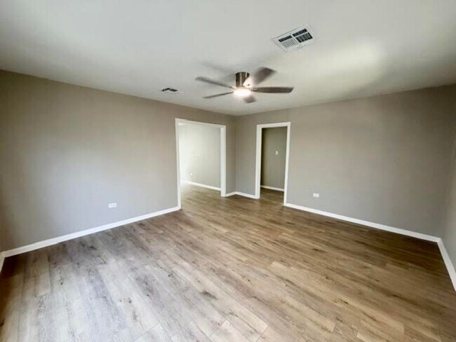 Building Photo - 3500 Leland Ave