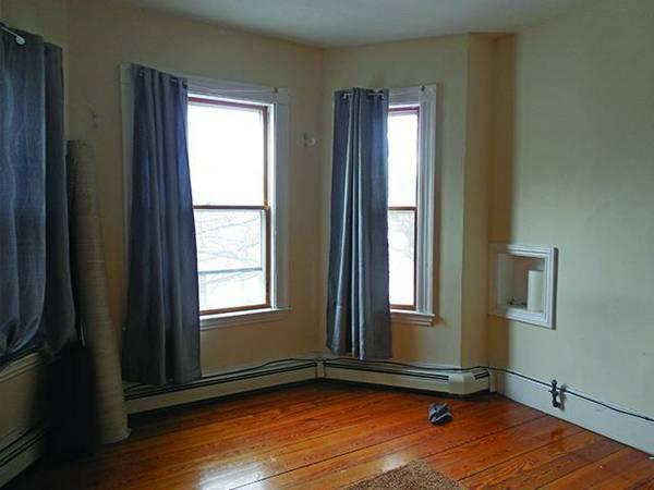 Building Photo - 4.0 bedroom in Somerville Massachusetts 02143