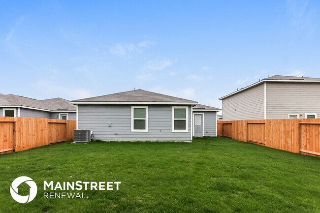 Building Photo - 3159 Begonia Bend