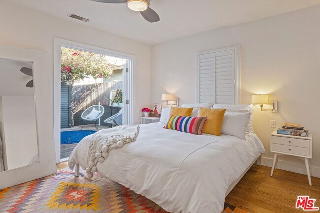 Building Photo - 1605 Cabrillo Ave