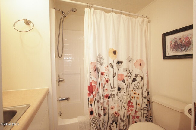 Building Photo - 10 Newark St