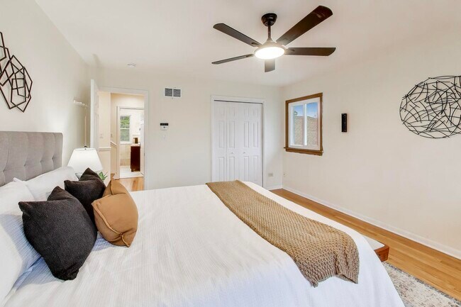 Building Photo - 403 Dalton Ave