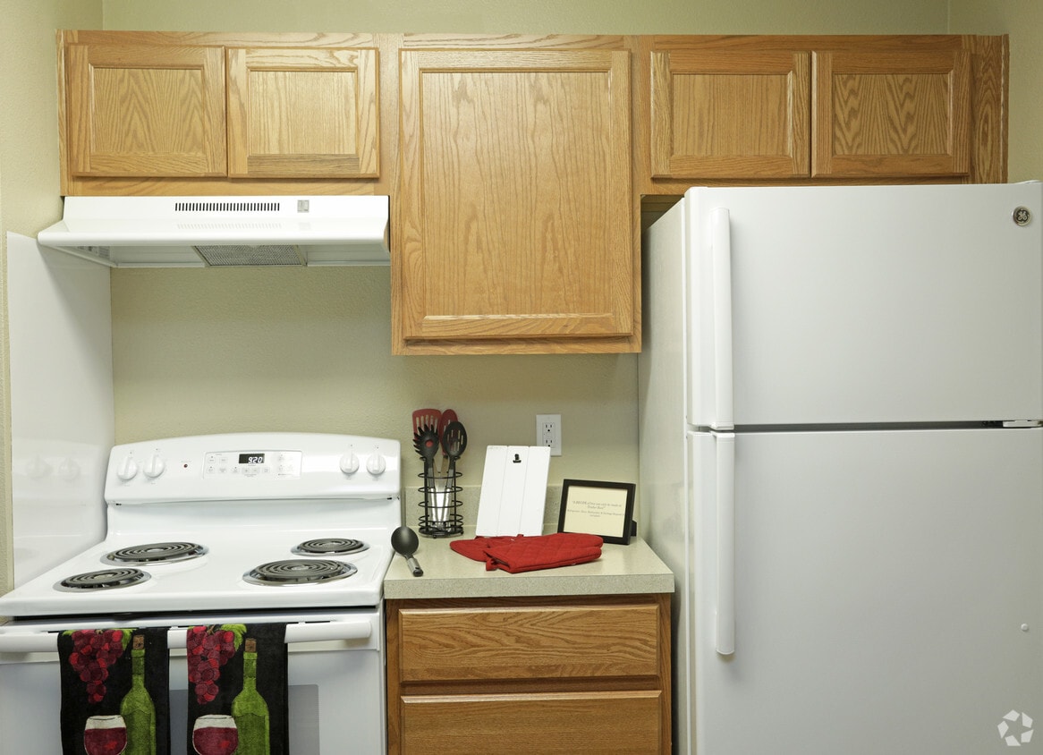 Timber Run Apartments Spring