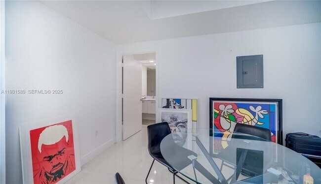 Building Photo - 55 SE 6th St