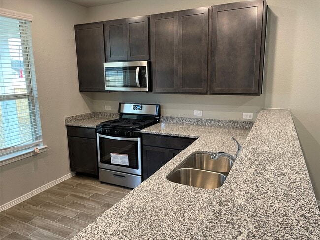 Building Photo - 822 Redinger Ridge Dr