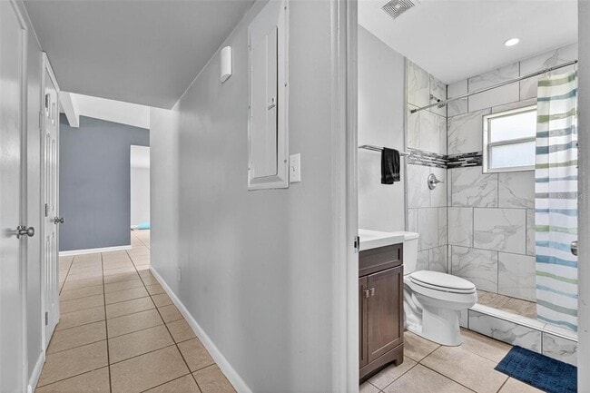 Building Photo - 3015 Tampico Dr