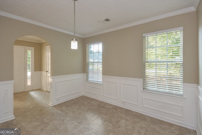 Building Photo - 7641 Garnet Dr