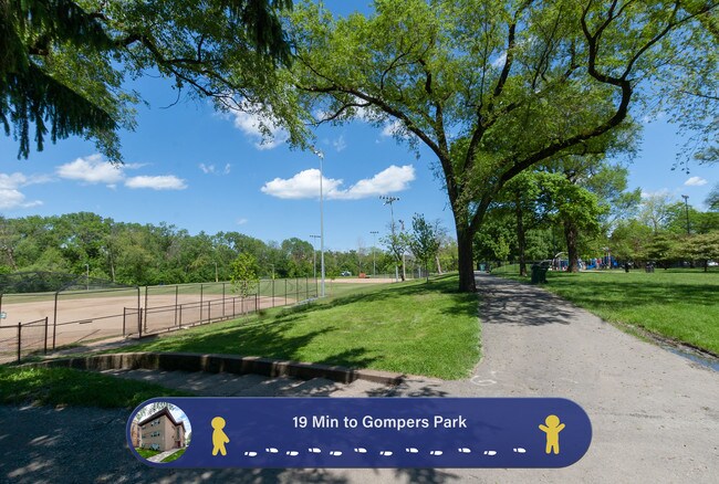 Building Photo - 4823 N Springfield Ave