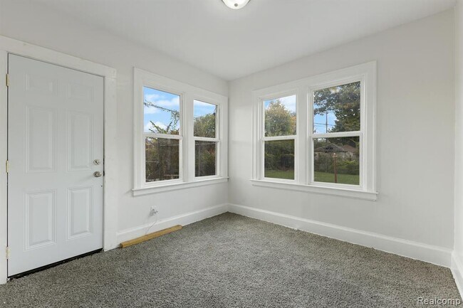 Building Photo - 13601 Northlawn St