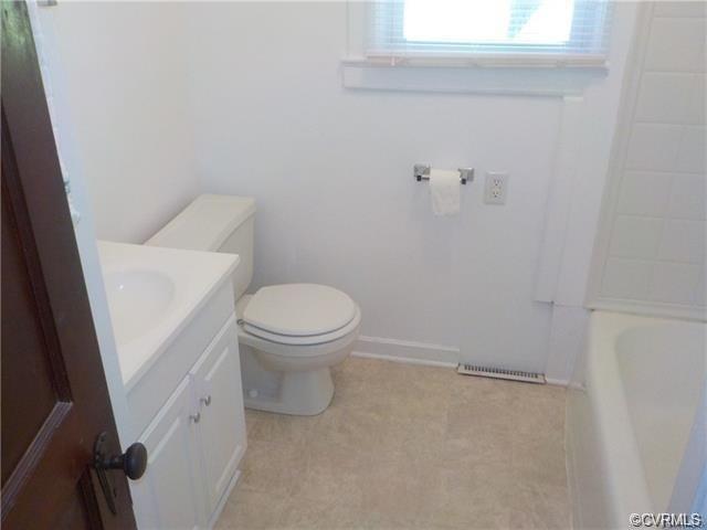 Building Photo - Maxey Lane-17201