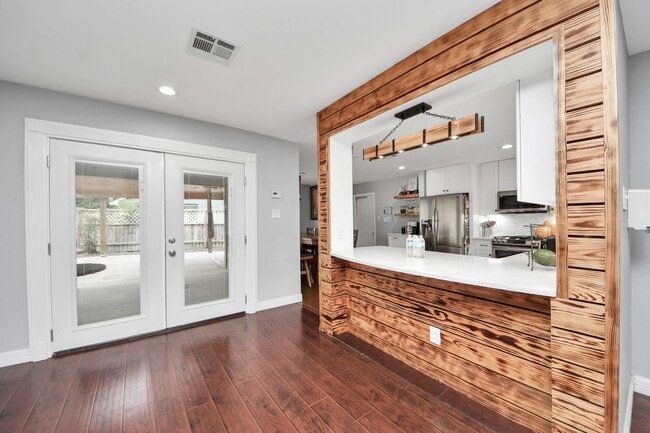 Building Photo - 12303 Gambit Dr