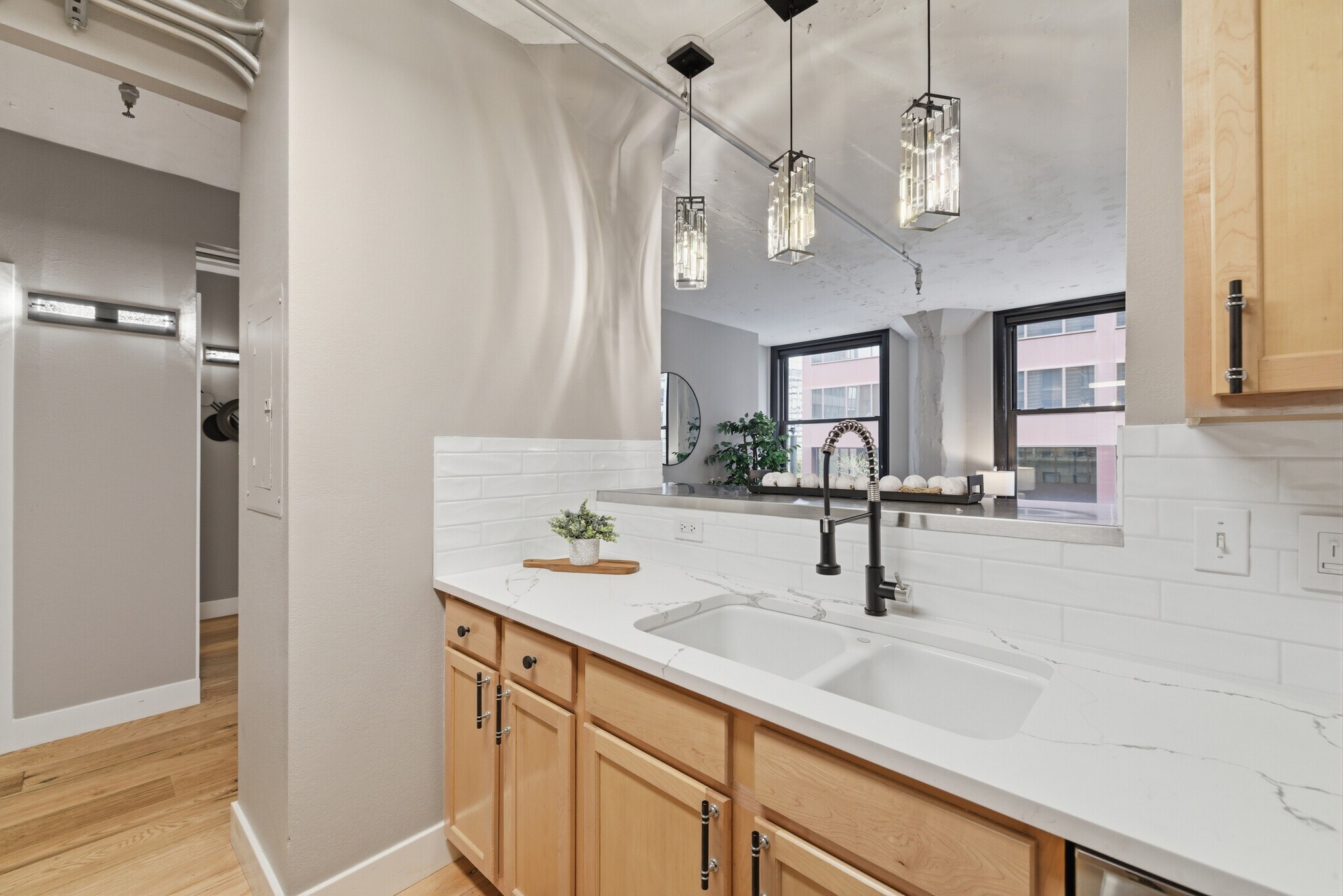 Building Photo - 444 17th St