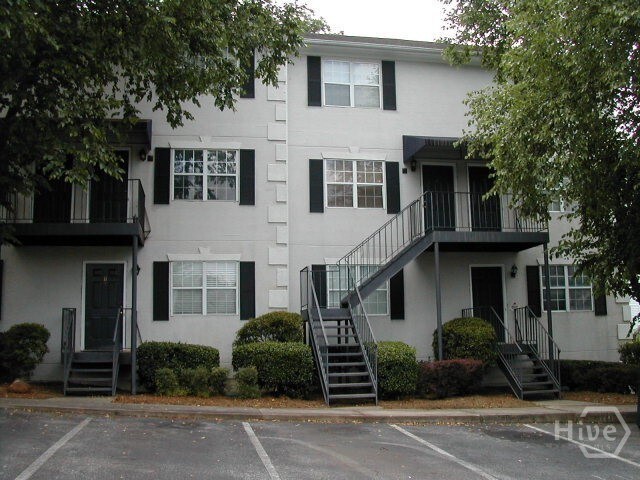Primary Photo - 188 Williams St
