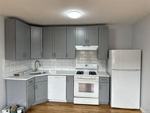 Building Photo - 15-72-72 149th St