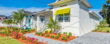 Building Photo - Del Boca Vista  6