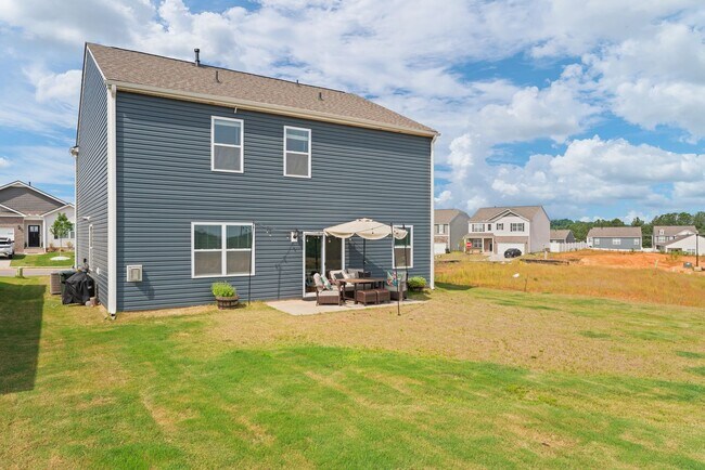 Building Photo - NEW BUILD! AMENITIES!! Lease Only.