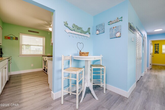 Building Photo - 7005 S Lagoon Dr