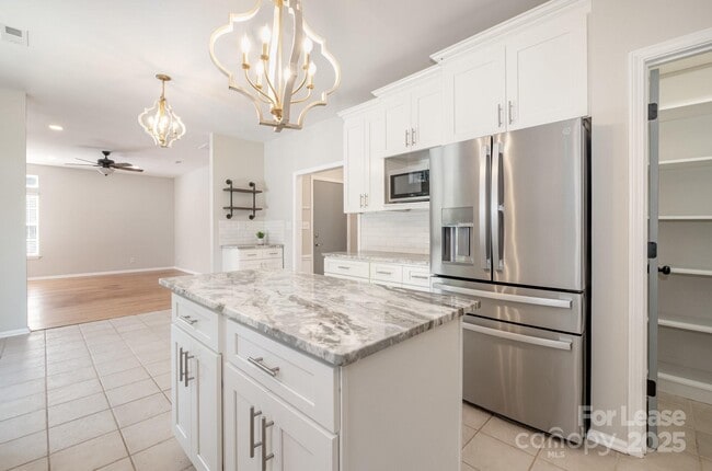 Building Photo - 111 Monterey Dr