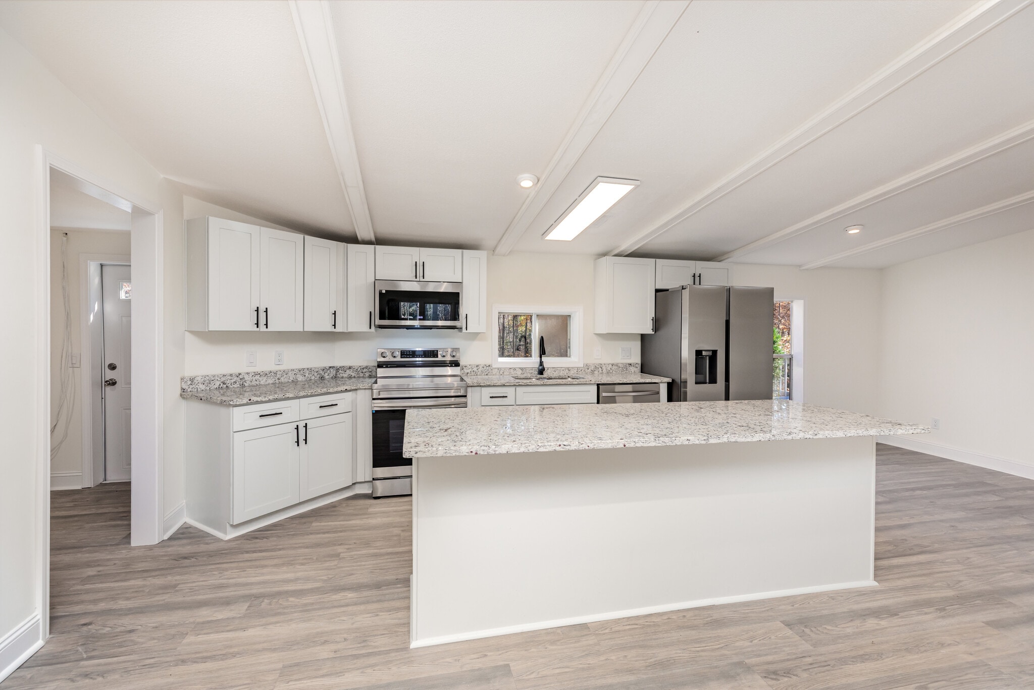 Building Photo - 130 Old Lowesville Rd